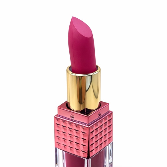 Luxurious Red Lipstick Color: Hot Raspberry - Picture 2 of 3
